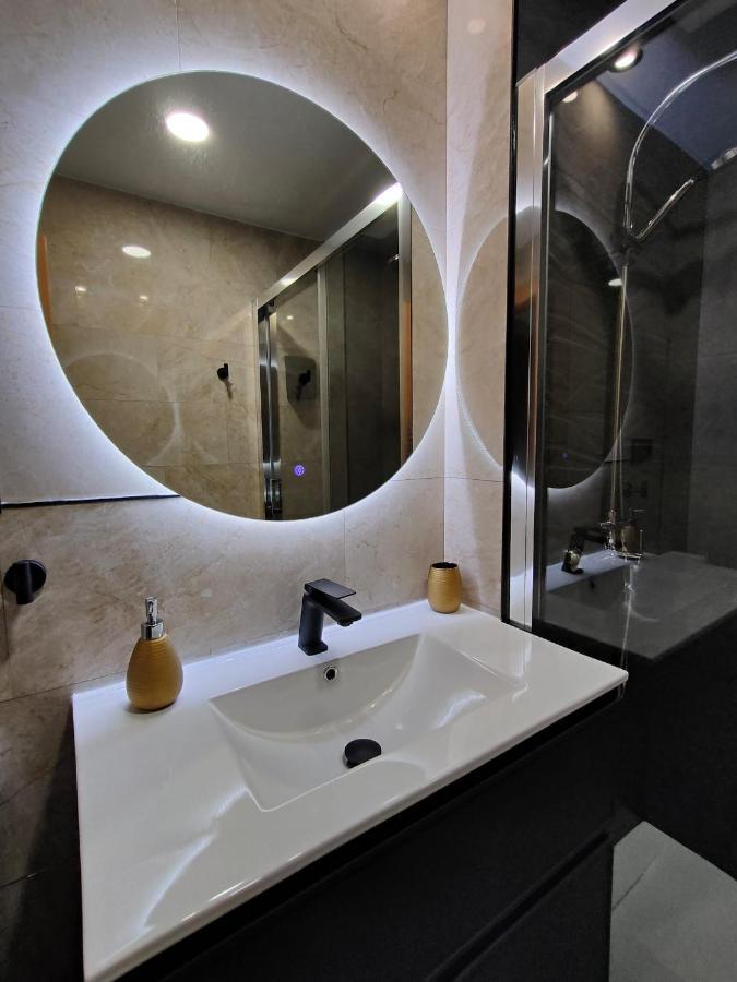 Budha Luxury Apartment Centro Historico De มาลากา ภายนอก รูปภาพ